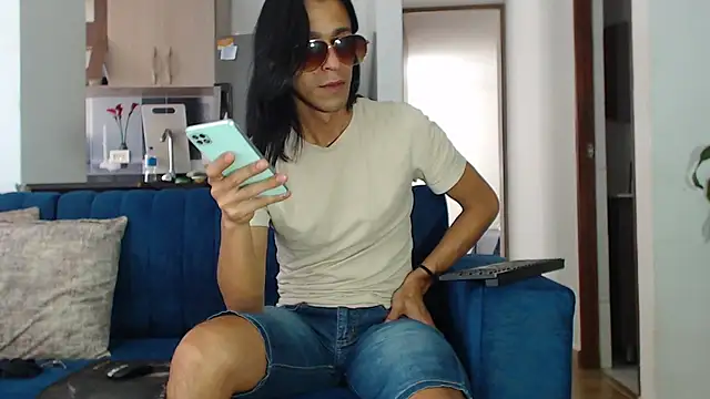 Ferotic_SexAddict webcam