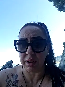 Webcam Model (SEXY-ZOE)  is live.Free join now!