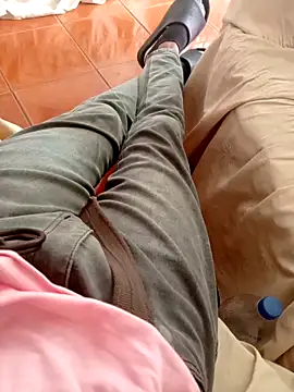 UnreadyChutzpa webcam