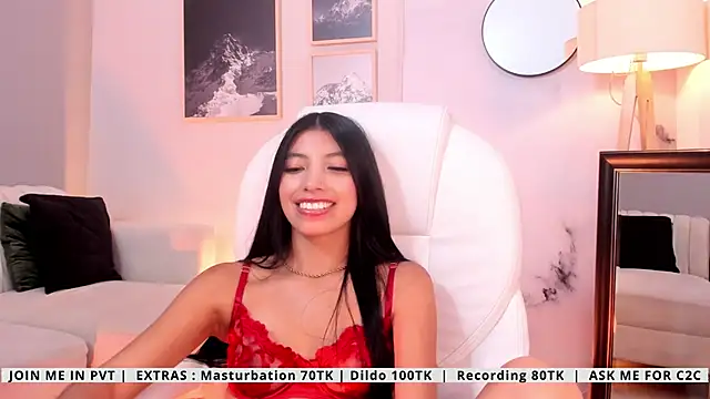 Tiffany_Low webcam