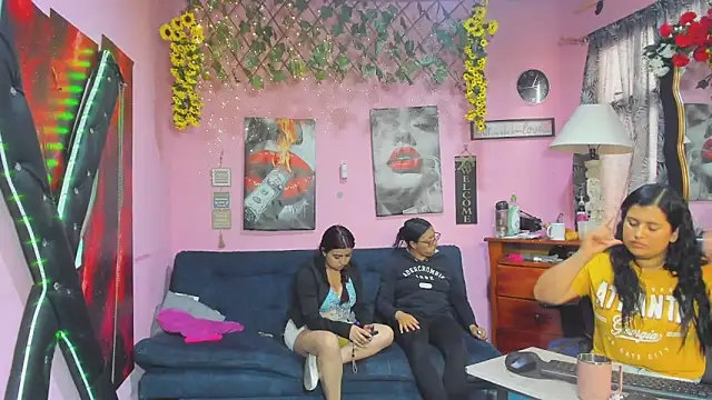 lesbiancuple webcam