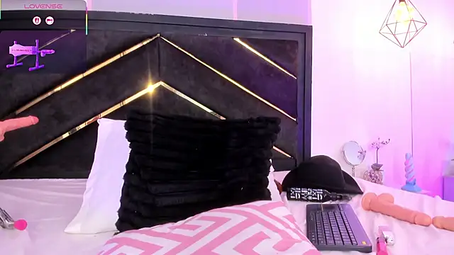 april_jones05 webcam