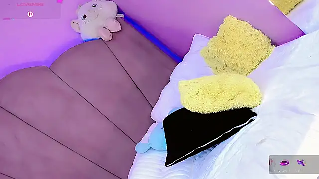 AlissonDannae777 Live Webcam on Stripchat