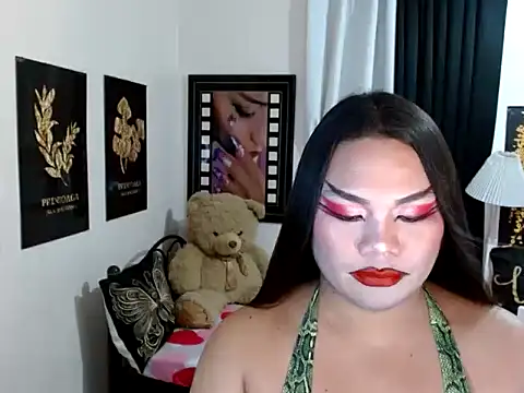 TSbrianaHugeCock webcam