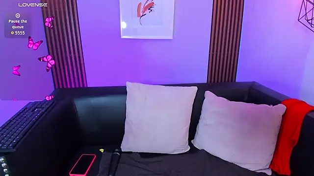 Nahiajhonson_ webcam