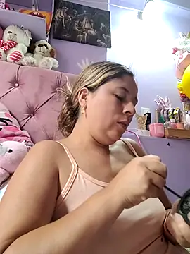 selena_gomez2 webcam