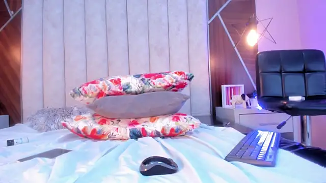 CAROLYNFOSTER webcam