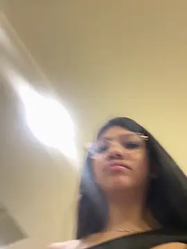 SERENA_JONESS webcam