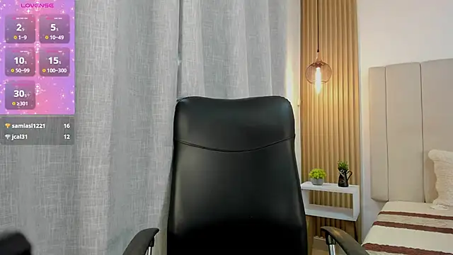 Victoria_Rosee webcam