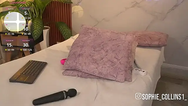 SophieCollins_1 webcam