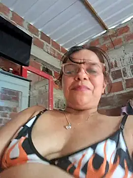 Lucerito-Hot webcam