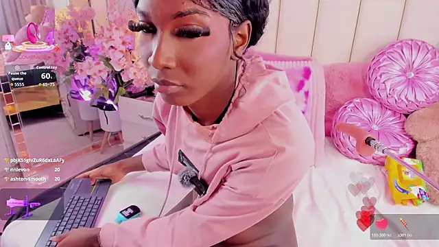 evangelin_ts Live Webcam on Stripchat