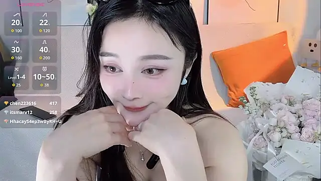 Lisa-295188 webcam