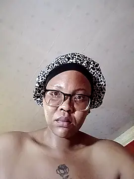 ShantelBootyBoobs webcam