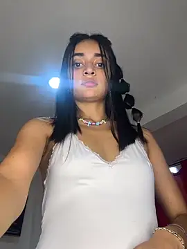 Webcam Model (leilani_X) is live