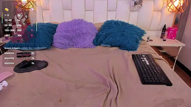 Foxxy_Doll Live Webcam on Stripchat