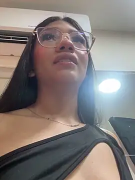 SERENA_JONESS webcam