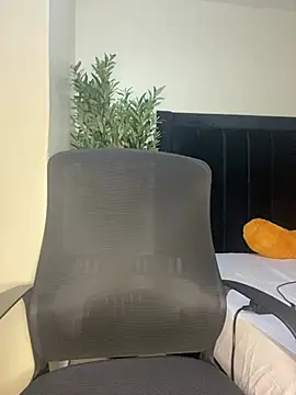 sexy_barb2 (Ask my age) - squirtzzz in doggy