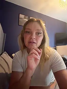 Sky25x Live Webcam on Stripchat