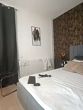 i_amahille (M young) - play dick!