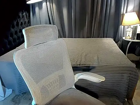 ScarlettVale live sex cam