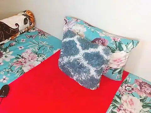 ChocoSlenderXXX webcam