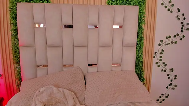 Kitty_Milk_nm webcam