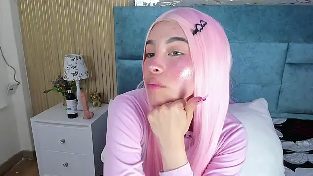 Delphine_doll webcam