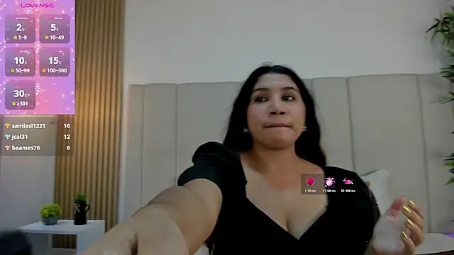 Victoria_Rosee webcam