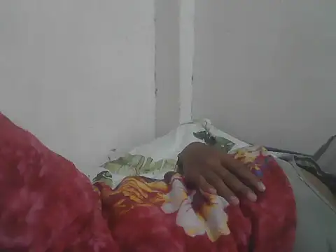 lovelypinay31xx webcam