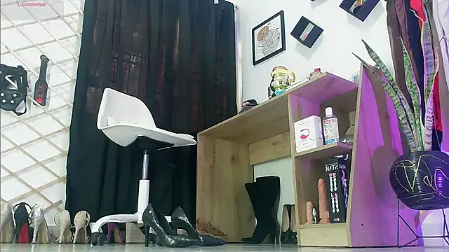 myla_sarah live sex cam