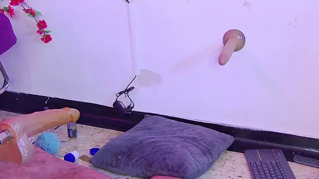 Daliana_Gounbolt webcam