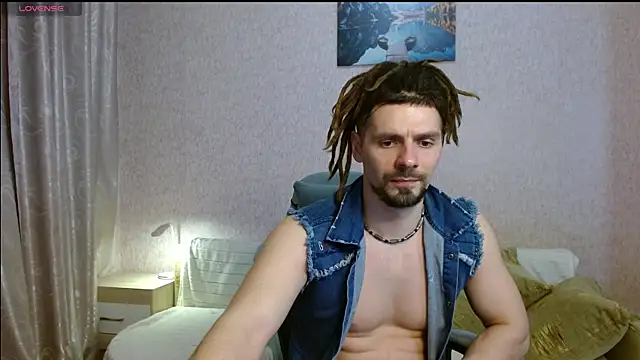 Aestheticguy101 webcam