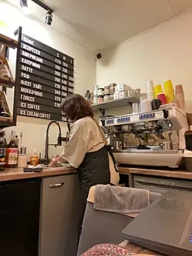 cinnabon_ (G young) - MAKE MY PUSSY WET AT MY WORK