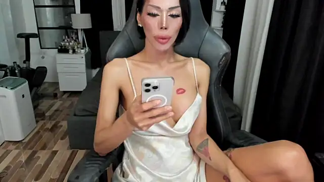 Forever_MissCandace webcam