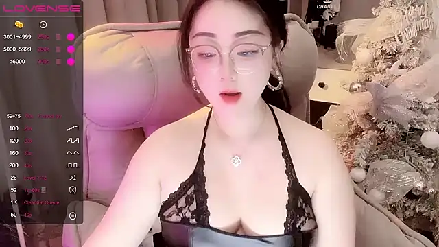 Monica-666888- webcam