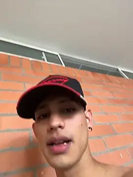 HarryGaze live sex cam