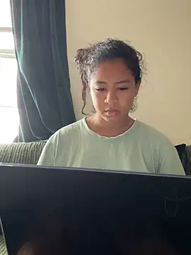 Webcam Model (AshleyLoveee)  is live.Free join now!