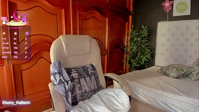 ebony_katterin webcam