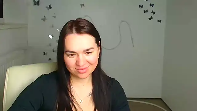 Lola_Saymyname webcam