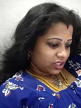 sweetqueen143 webcam