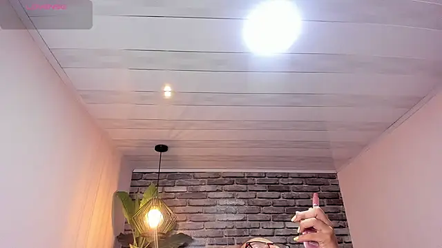 isabella_star_ webcam