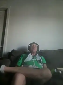 yourMasterisBored webcam