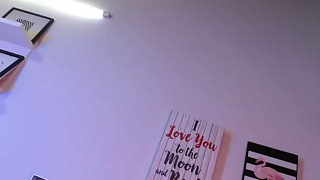 pocahontamoon webcam