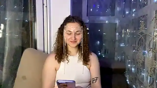 SophieNiktashu webcam