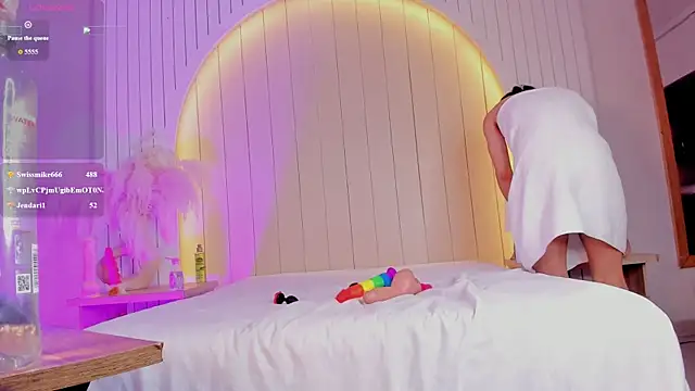 ALICESANDOVAL webcam