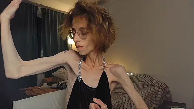 amber_quell_here webcam