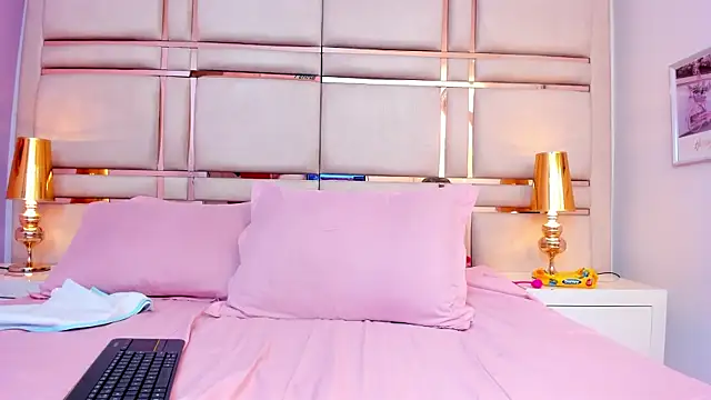 VictoriaGarret webcam