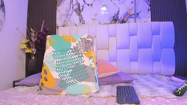 alisstarr - Alisstarr's free webcam - UK Sex Cams