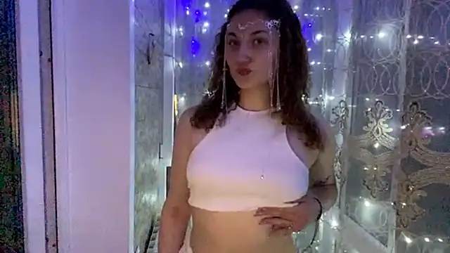 SophieNiktashu webcam